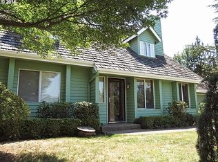 881 Chateau Meadows Dr, Eugene, OR