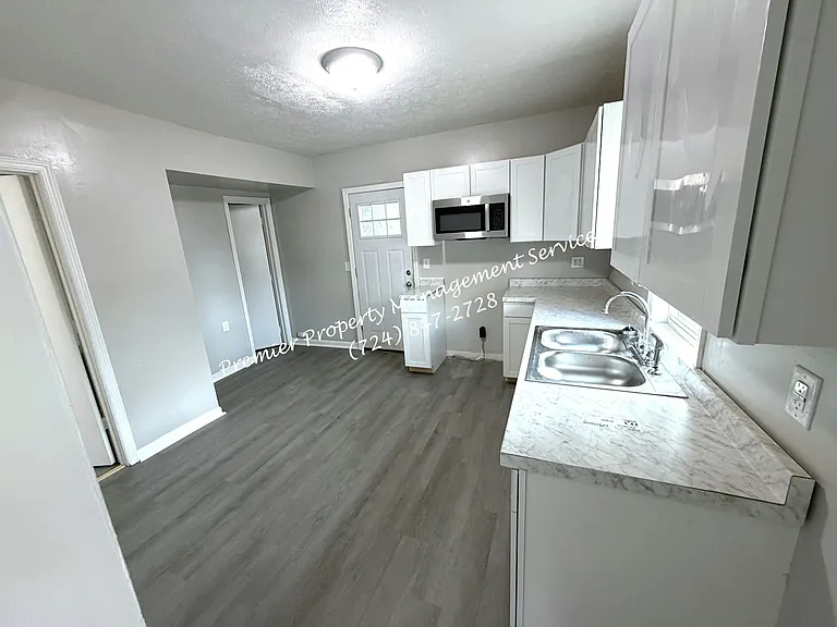 1600 4th Ave — Photo 10
