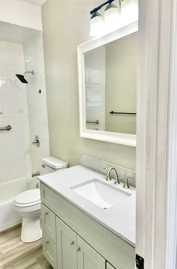 35 Gloucester Street — Photo 3