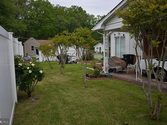 3rd image of 8004 Boundary Dr