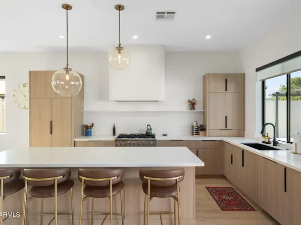 4546 E CAMPBELL Avenue, Phoenix, AZ 85018