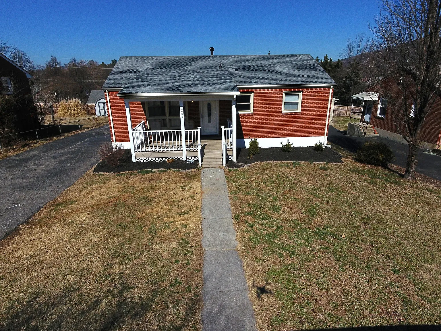 241 Lynn Haven Cir photo 1