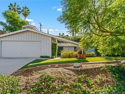 20716 Burbank Blvd, Woodland Hills, CA, 91367
