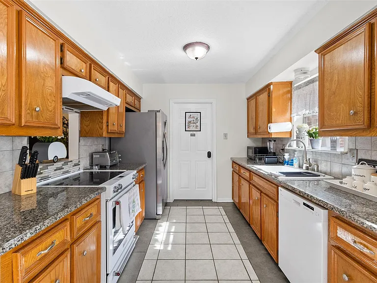 117 E Park Dr — Photo 9