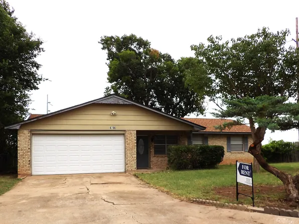 6706 SW Cherokee Cir, Lawton, OK 73505