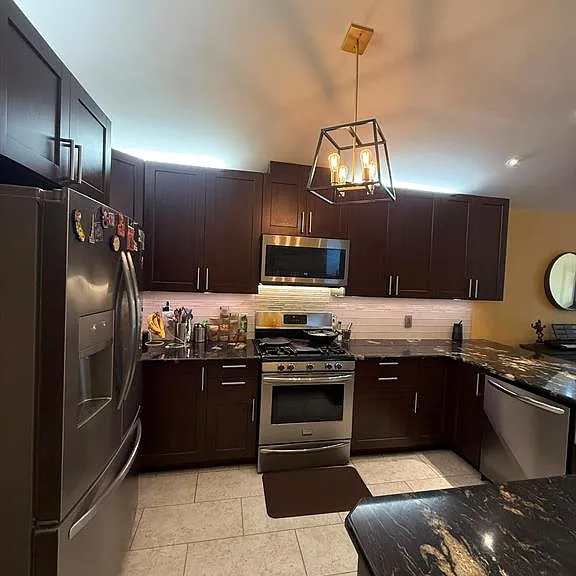 1509 Durocher Dr — Photo 10