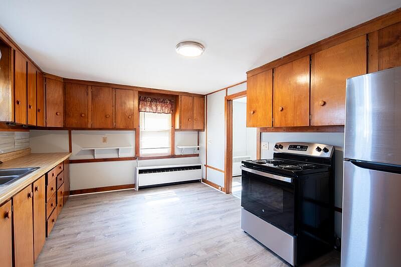 1st image of 3 Plum Ave #Basement