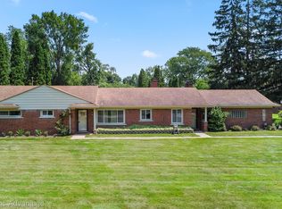 25150 Peekskill, Southfield, MI 48033