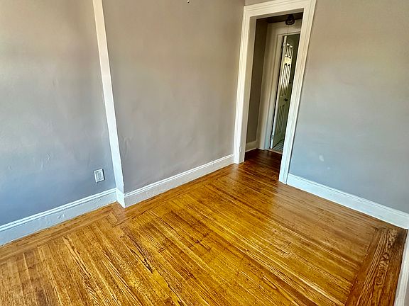 4th image of 279 Henry St APT 9