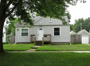 1218 Vine St, Waterloo, IA 50703