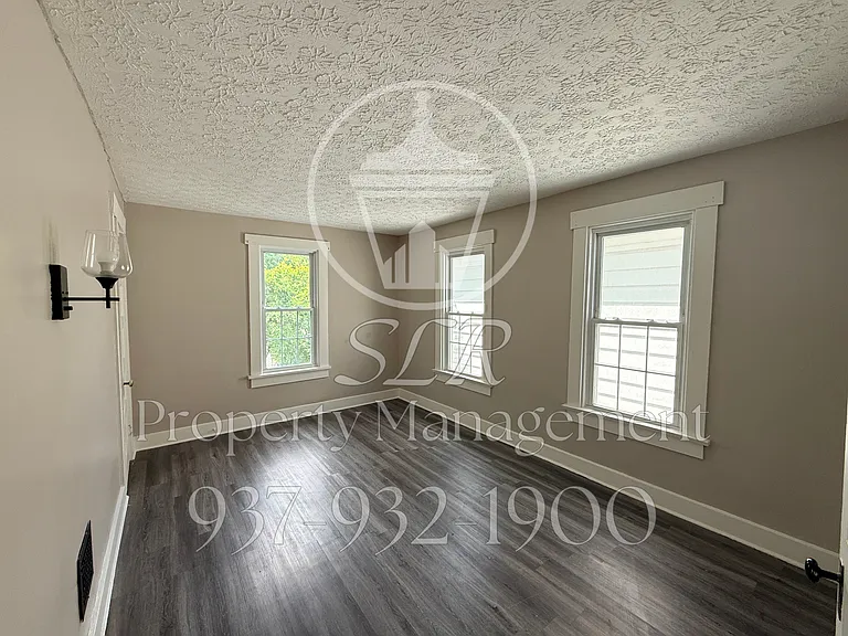 617 Saint Paul Ave — Photo 2