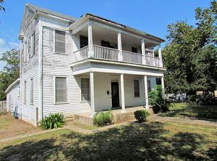 903 James Ave, Schulenburg, TX 78956