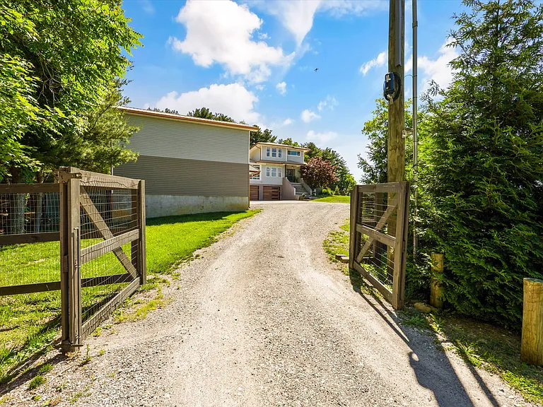 Tressa Cir — Photo 42