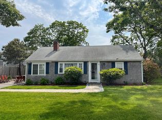 19 Folger Ln, West Dennis, MA 02670