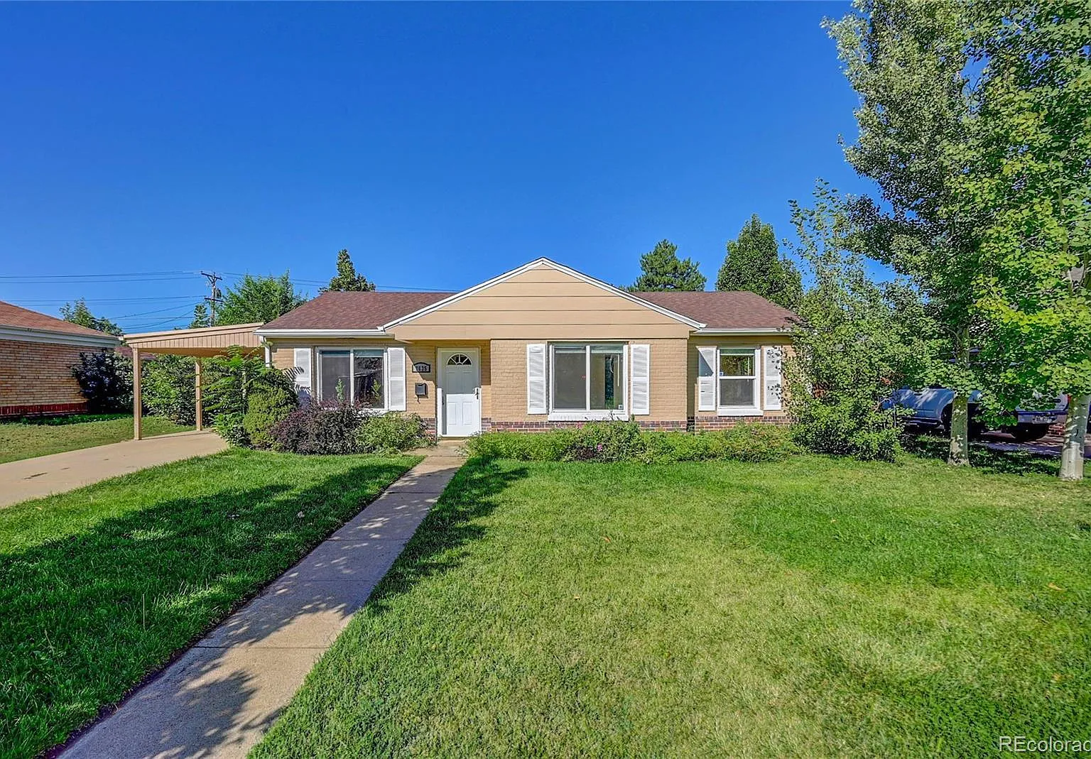 3 bed, 1.0 bath, 1120 sqft, $2,595 — Photo 1