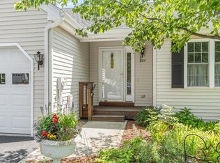 197 Bridle Cross Rd UNIT 197, Fitchburg, MA 01420