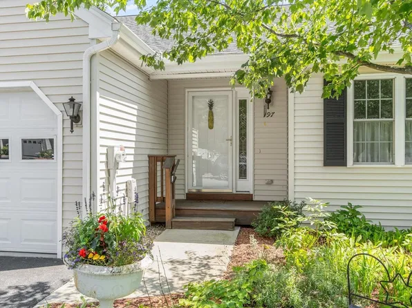 197 Bridle Cross Rd Unit 197, Fitchburg, MA 01420