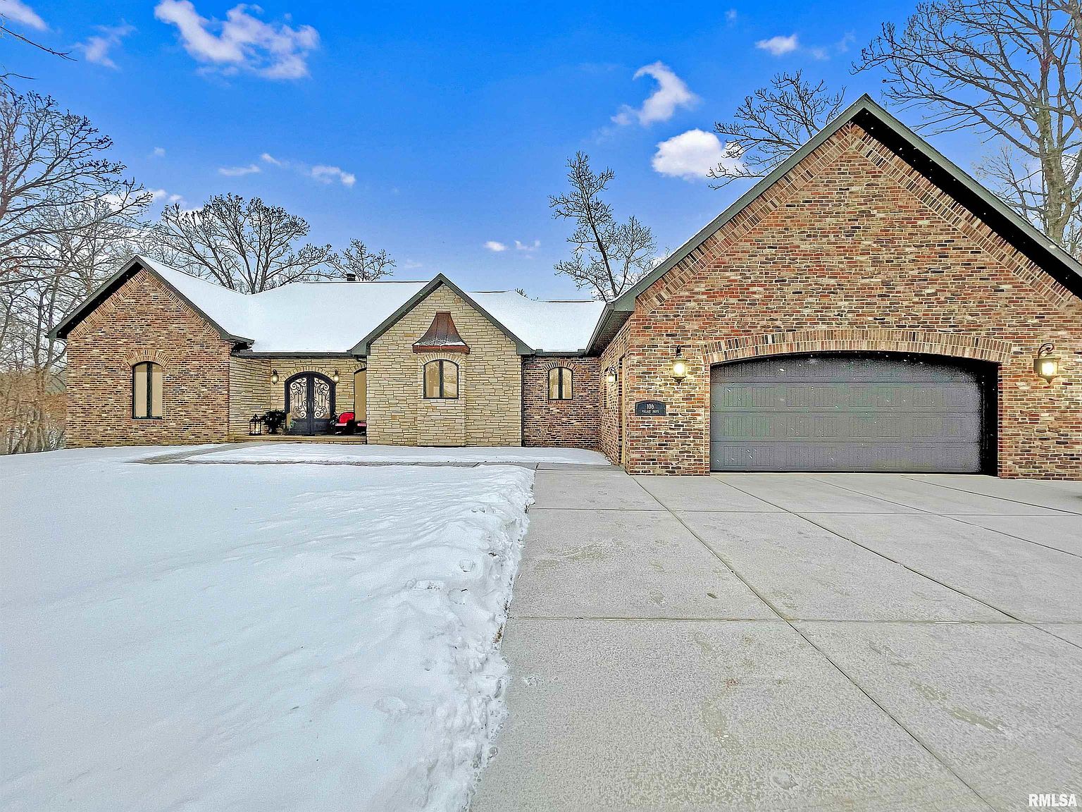 106 Village Dr, Washington, IL 61571 Zillow