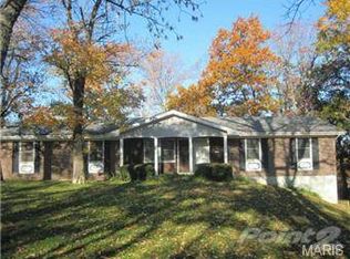 105 Cedar Berry Dr, Washington, MO 63090