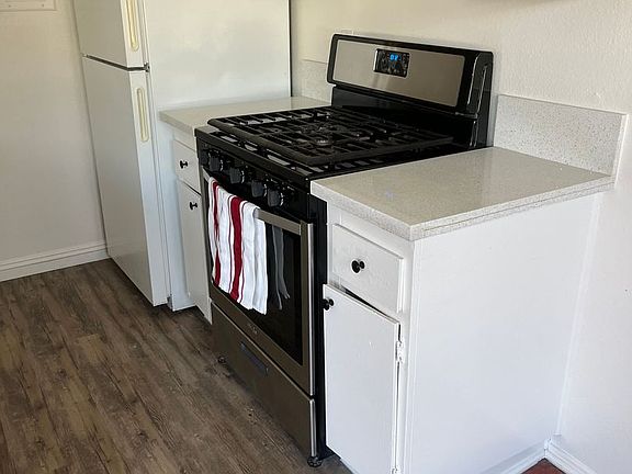 3rd image of 7120 Rosemead Blvd #210