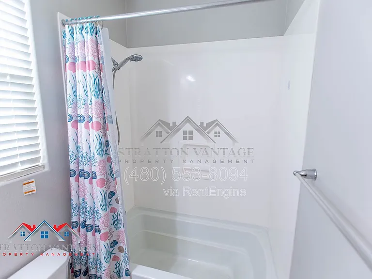 15244 W Moreland St — Photo 25