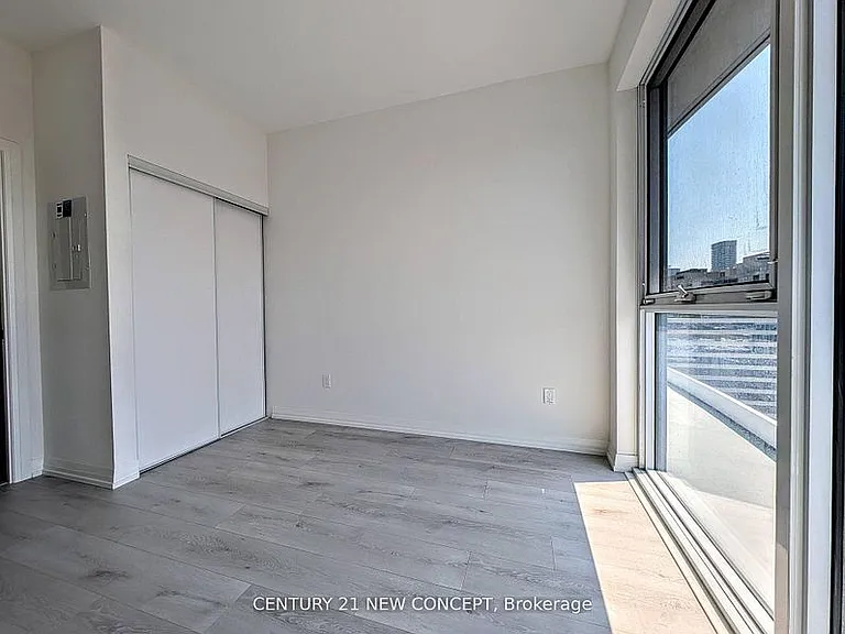 280 Dundas St W #2807 — Photo 9