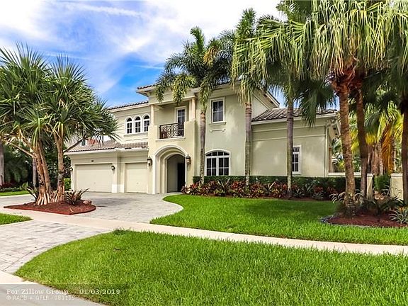 2nd image of 590 Coconut Palm Ter