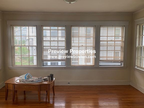 3rd image of 240 Bellevue St