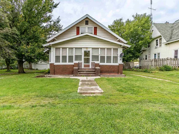 305 S Main St, Abingdon, IL 61410