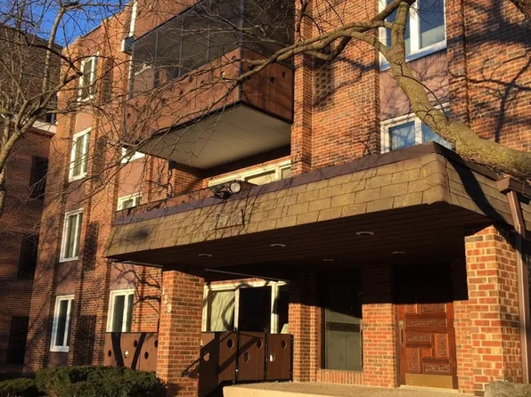 129 S Spruce Ave APT 405, Wood Dale, IL 60191