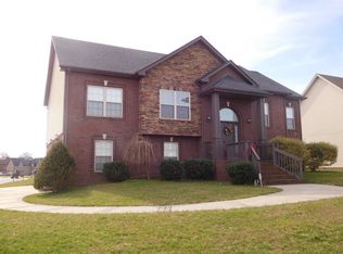 2432 Senseney Dr, Clarksville, TN 37042