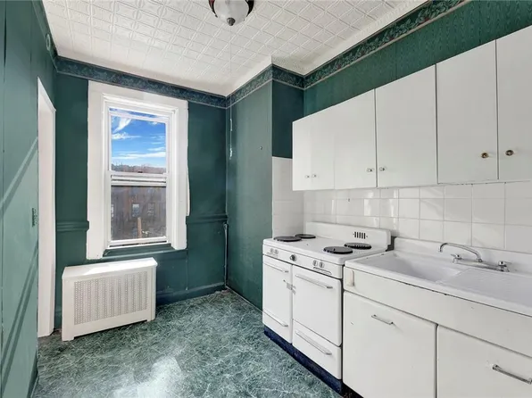 370 85th Street image 8 of 36