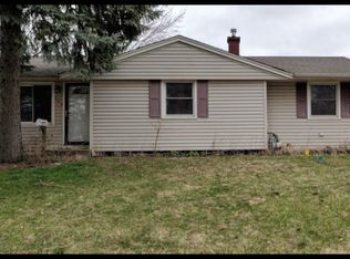 148 Mora Rd, Carpentersville, IL 60110