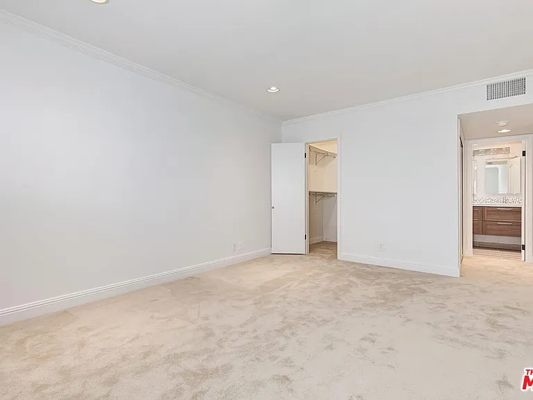 1710 Malcolm Ave #303 — Photo 12