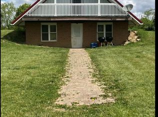 2049 Mallow Rd, Frankfort, OH 45628