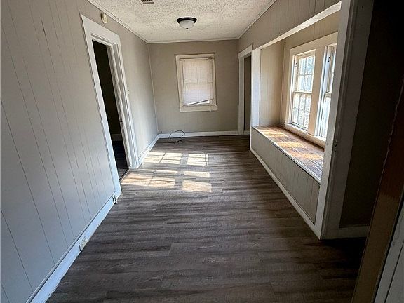 5th image of 2200 Dodson Ave