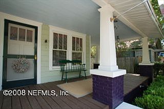 2nd image of 1047 Lark St