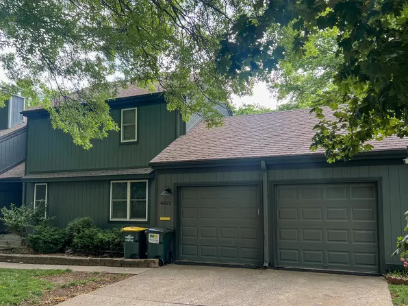 6621 Bradshaw St, Shawnee, KS 66216