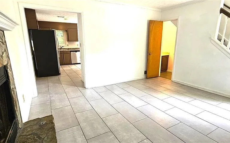 805 Arbor Hill Dr — Photo 4