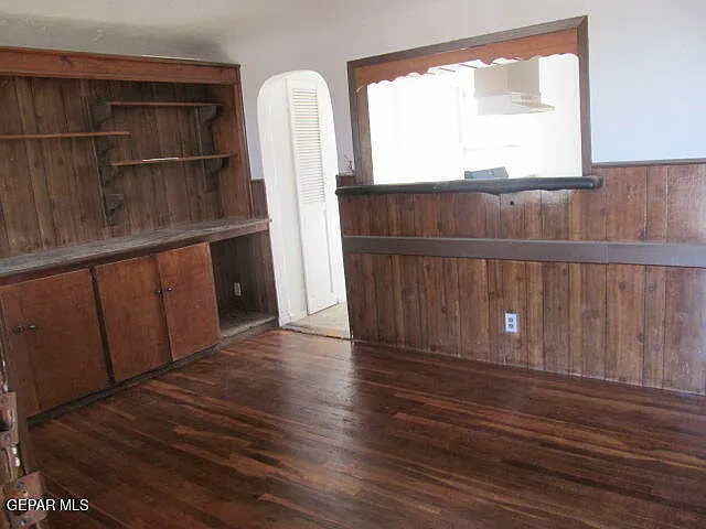 2 bed, 1.0 bath, 1063 sqft, $1,100 — Photo 2