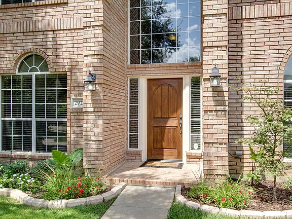 4th image of 2921 Oak Bend Ct
