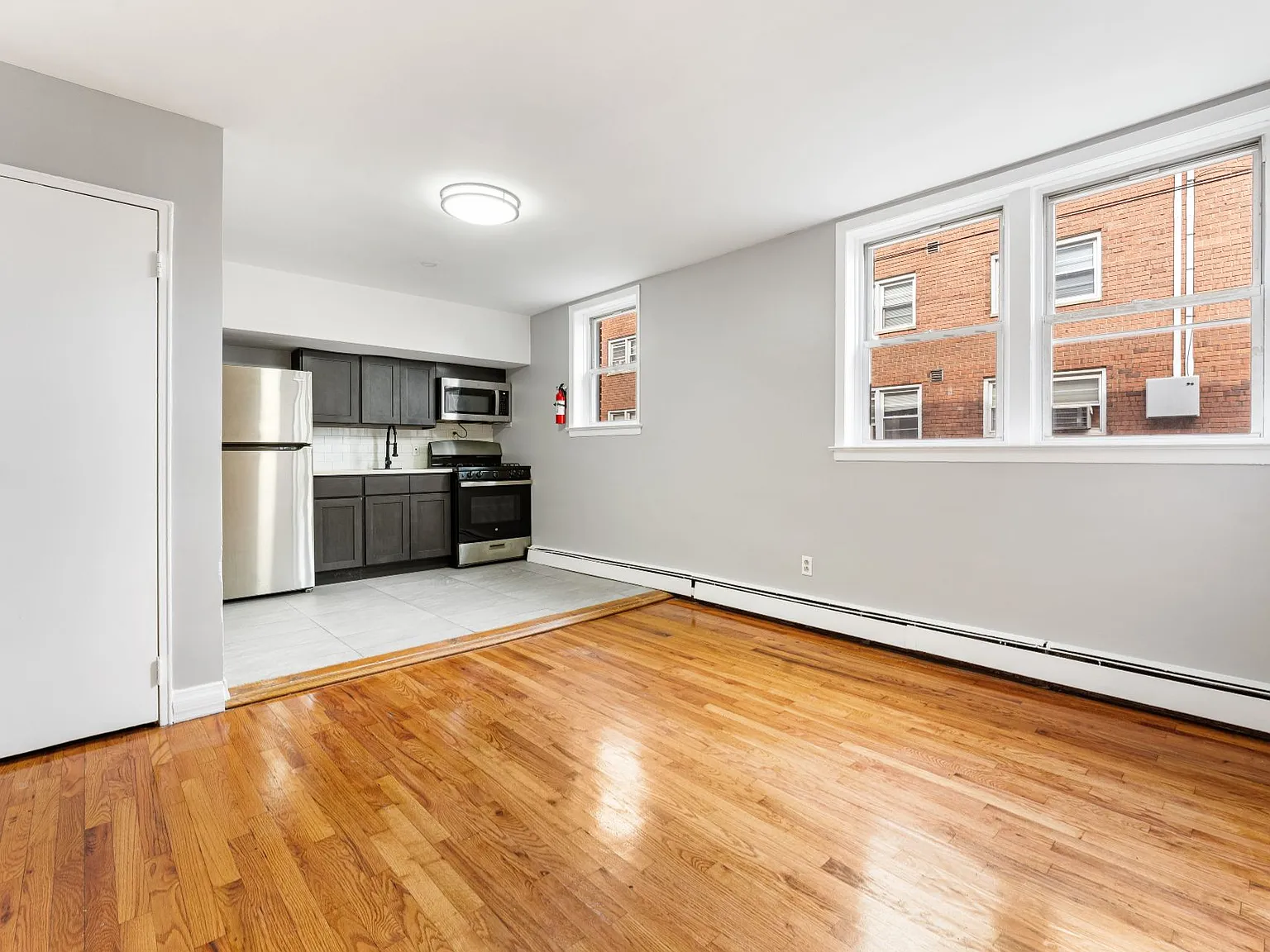 137 West Jersey Street — Photo 1