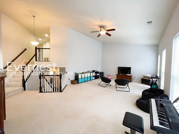 8353 Middle Ruddings Dr — Photo 14