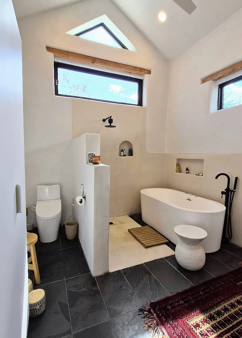 2 bed, 1330 sqft, $2,500 — Photo 1