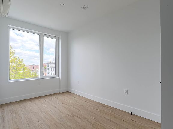4th image of 2510 Bedford Ave #7D