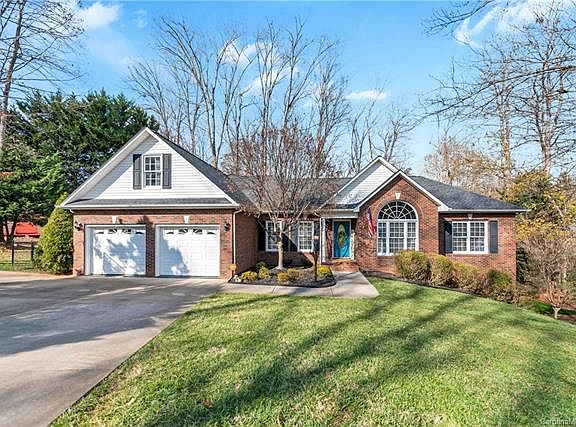 2nd image of 2436 Emily Dr