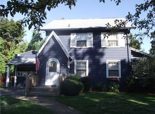 160 Pershing Dr, Rochester, NY 14609