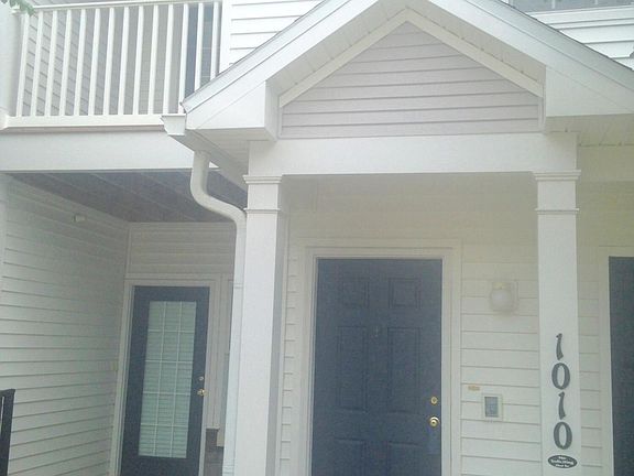 2nd image of 575 OAKLEAF PLANTATION Parkway #1010