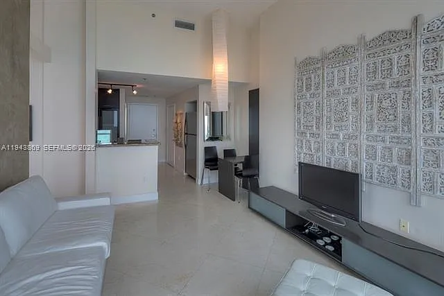 6515 Collins Ave #1804 — Photo 7