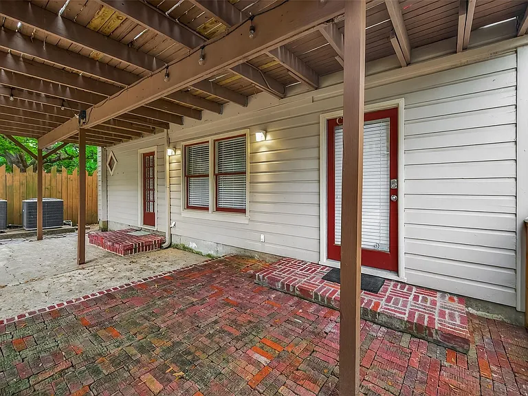 1807 Crocker St #A — Photo 31
